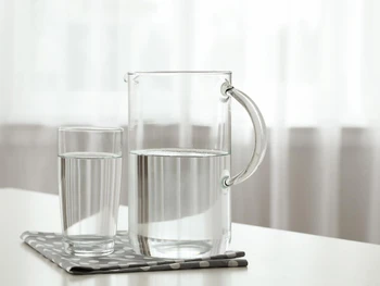 2 Liter Air Berapa Gelas? Ketahui Takaran Harian yang Tepat!
