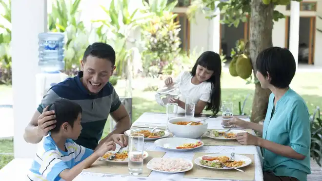 4 Cara Mengatasi Atasi Anak Susah Makan, Ini Solusinya!