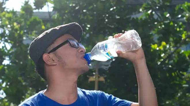 15 Akibat Kurang Minum Air Putih Pada Tubuh!