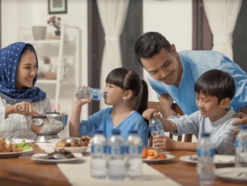 Apakah Usia Memengaruhi Kebutuhan Air Minum?