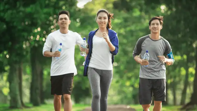 12 Contoh Gerakan Pemanasan Sebelum Olahraga agar Tidak Cedera