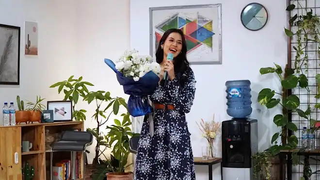 Ibu Sehat, Ibu Bisa Bersama AQUA dan Raisa