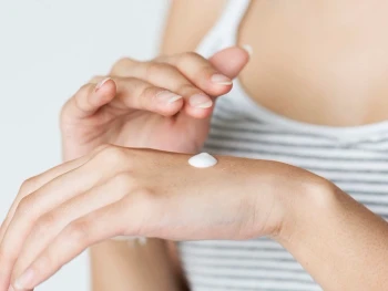 12 Cara Mengatasi Kulit Kering agar Lembab dan Sehat