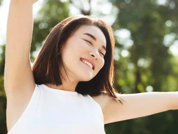 7 Manfaat Berjemur di Pagi Hari untuk Kesehatan, Yuk Terapkan!