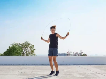 9 Manfaat Lompat Tali (Skipping) Bagi Kesehatan Tubuh
