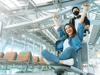 10 Safe Tips for Traveling Abroad While Staying on a Budget