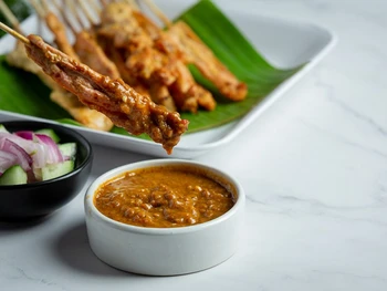 15 Makanan Khas Daerah Indonesia dari Sabang sampai Merauke