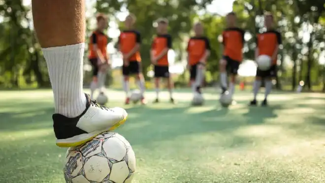 9 Manfaat Bermain Sepak Bola untuk Kesehatan Tubuh