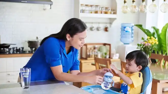 10 Signs Your Child Is Not Drinking Enough Water