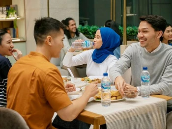 7 Manfaat Buka Puasa Bersama di Bulan Ramadan, Apa Saja?
