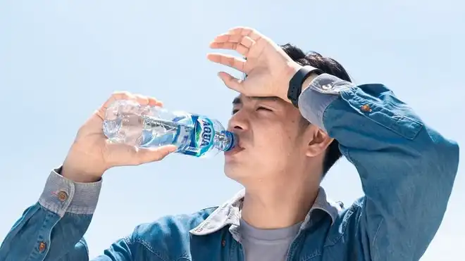 Berapa Kebutuhan Air Minum saat Cuaca Panas yang Diperlukan?