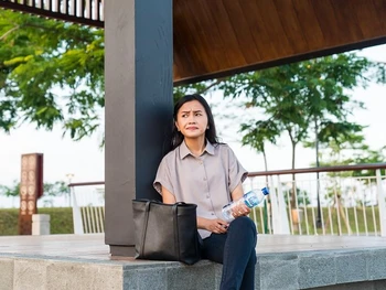 10 Ways to Stop Overthinking for a Peaceful and Happy Life