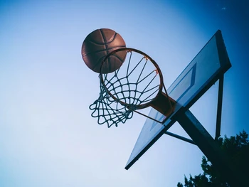 Inilah 9 Teknik Dasar Bola Basket yang Wajib Dikuasai
