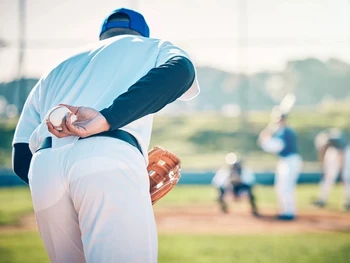 The Differences Between Rounders and Baseball, Check Out!