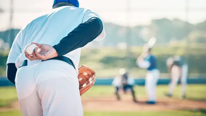 The Differences Between Rounders and Baseball, Check Out!