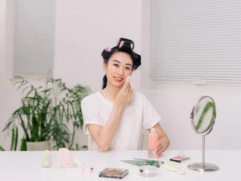 6 Tahapan Basic Skincare Routine yang Tidak Boleh di Lewatkan