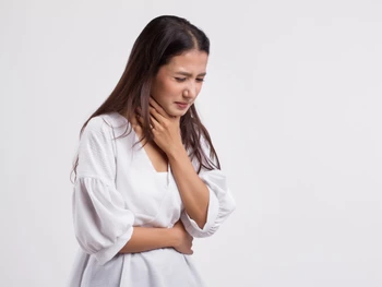 6 Effective Ways to Soothe a Hoarse Voice, Worth Trying!