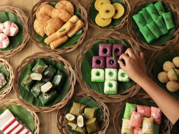 Daftar Oleh-Oleh Makanan Khas Indonesia, Wajib Bawa Pulang!