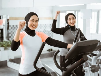 Calisthenic vs Gym, Mana yang Lebih Baik? Ini Penjelasannya