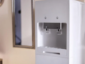 How to Clean a Bottom-Load Water Dispenser Quickly and Easily
