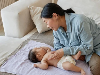 5 Ways to Relieve Abdominal Bloating in Babies, Take Notes