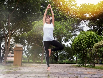 6 Hatha Yoga Poses and Their Health Benefits