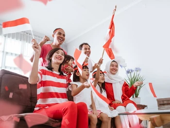Kegiatan 17 Agustus Seru di Sekolah, Kantor, RT, dan Rumah