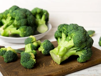 15 Health Benefits of Broccoli and Its Nutrition