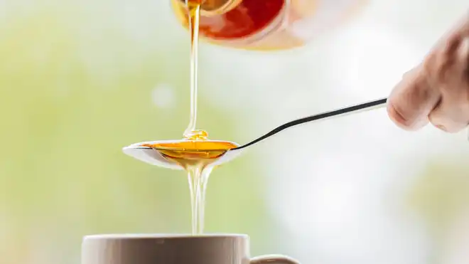 Drinking Honey with Warm Water: What Does It Do for Your Body?