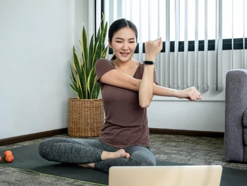 15 Equipment-Free Cardio Exercises You Can Do at Home