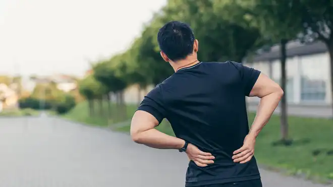 Olahraga untuk Sakit Pinggang: 14 Gerakan Aman Redakan Nyeri