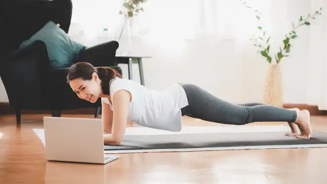 8 Olahraga untuk Skoliosis yang Bisa Dilakukan Secara Rutin
