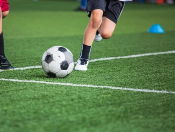 Mini Soccer vs. Futsal: Differences in Number of Players and Rules