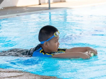 Water Familiarization in Swimming: Benefits for Beginners