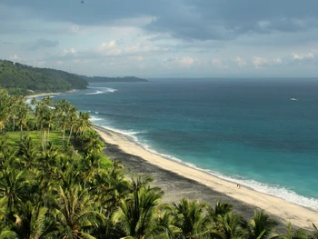 7 Destinasi Wisata di Lombok Barat, Ikonis dan Menawan!